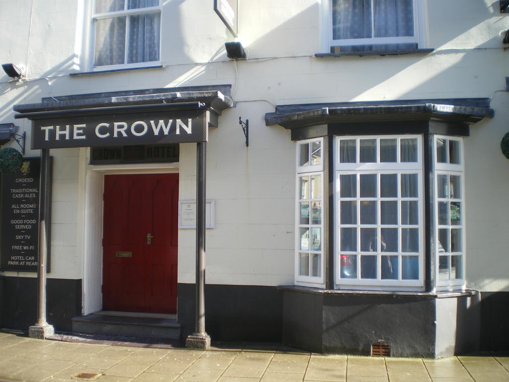 Crown Hotel Пълхели Екстериор снимка